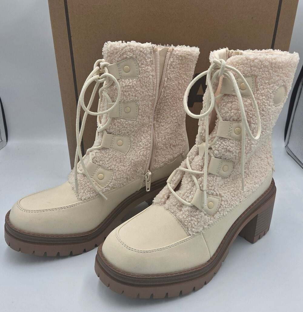 MIA Women's Alpes Lace-Up Sherpa Boots Natural Size 6.5M New in box